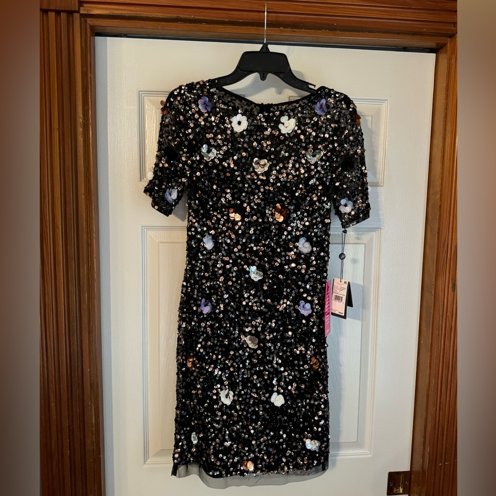 Adrianna Papell Beaded Mesh Sheath Dress. Size 4P. New with tags